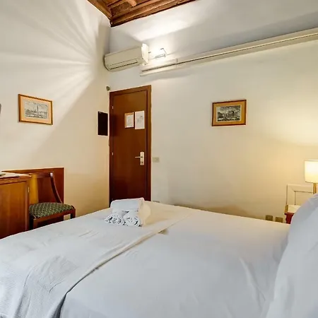 Pallaro Apartments&suites * ローマ