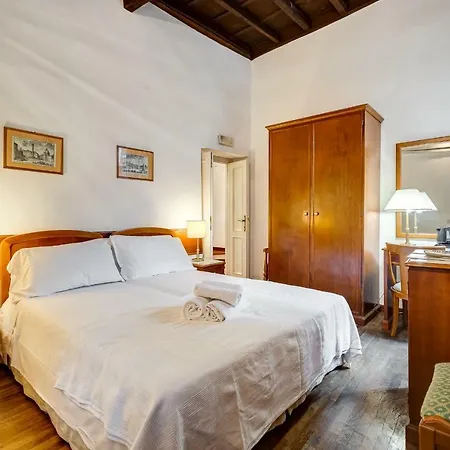 Pallaro Apartments&suites アパート ローマ