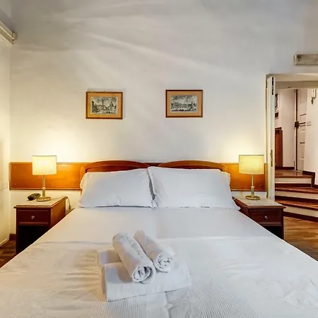 Pallaro Apartments&suites アパート