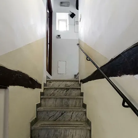 Pallaro Apartments&suites アパート ローマ