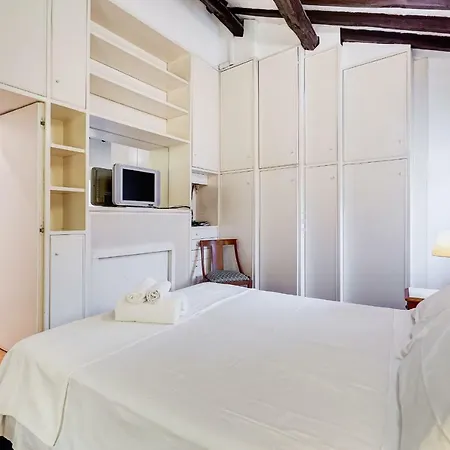 アパート Pallaro Apartments&suites *