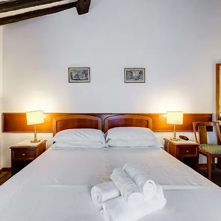 Pallaro Apartments&suites * ローマ