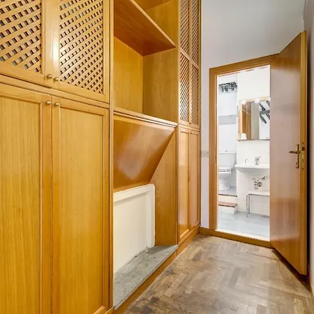 Pallaro Apartments&suites アパート