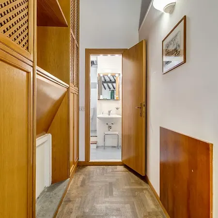 Pallaro Apartments&suites アパート